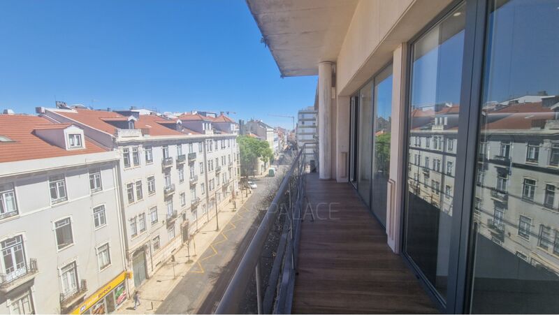 Apartamento Remodelado T2 Campo de Ourique Lisboa para comprar - ar condicionado, varanda, parqueamento, aquecimento central, jardim, cozinha equipada