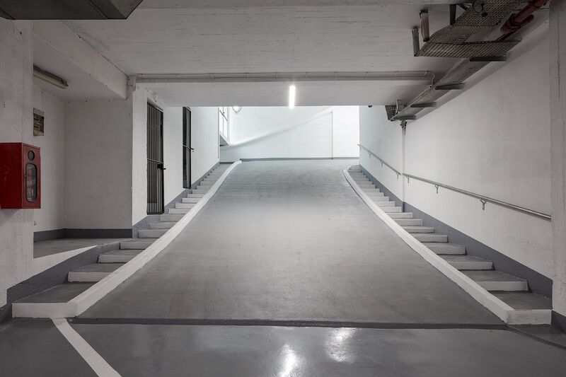 Garage with 1050sqm Caselas São Francisco Xavier Lisboa