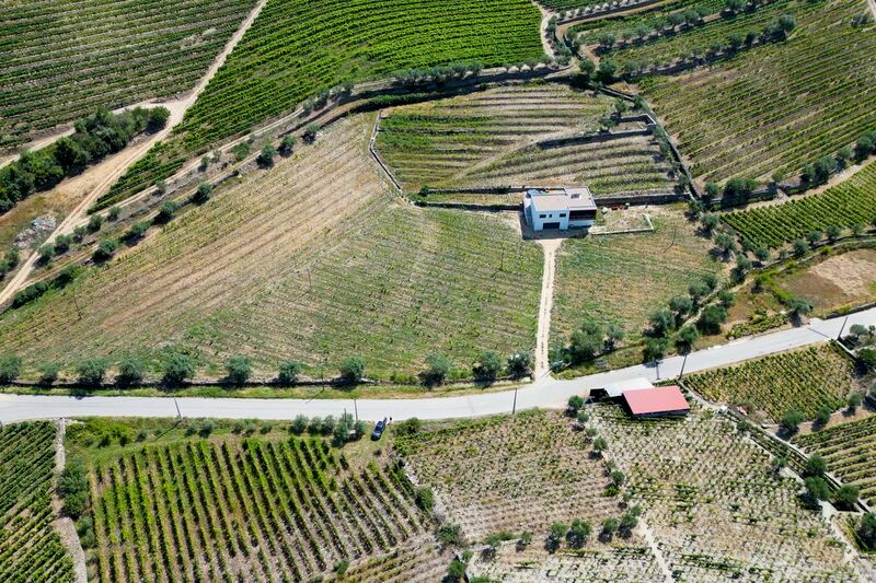 House nouvelle in the field V3 Barcos Tabuaço - balcony, equipped, solar panels, central heating