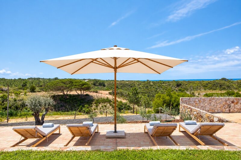 Farm 9 bedrooms Odeceixe Aljezur - garage, barbecue, underfloor heating, sauna, water hole, gardens, swimming pool, terraces, mains water, water, equipped, fruit trees, electricity