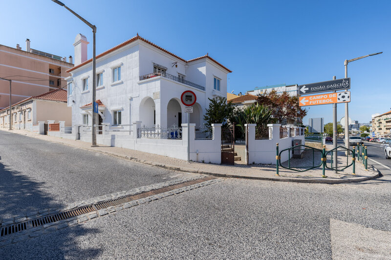 Moradia T7 no Centro do Carregado