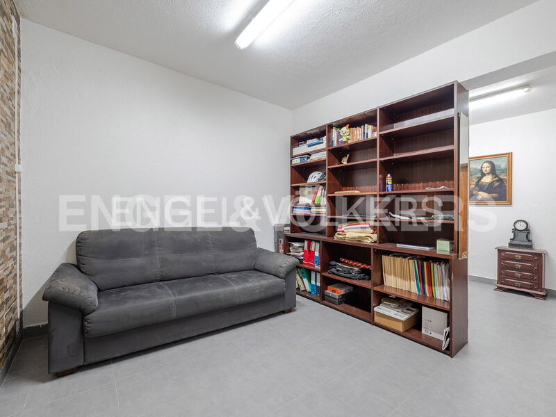 Espaço Comercial com Montra nas Avenidas Novas