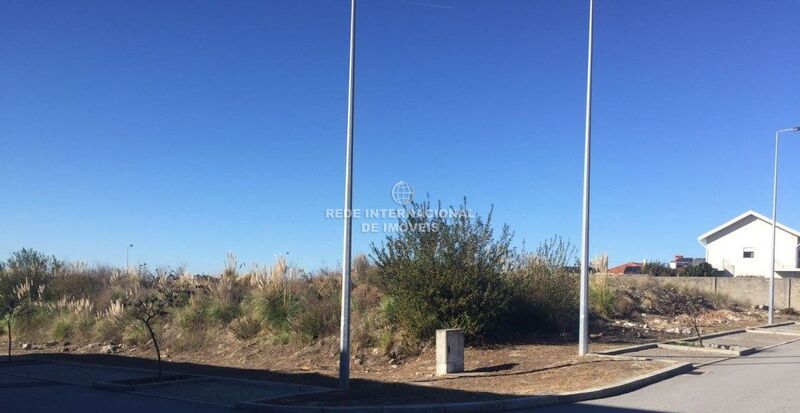 Land with 1690sqm Madalena Vila Nova de Gaia