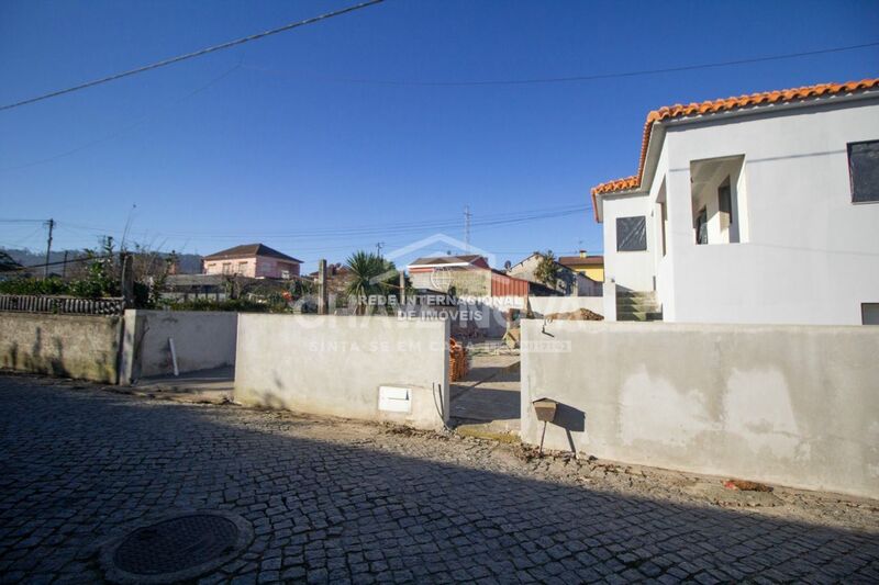 House 3 bedrooms in the center Trofa - barbecue, garden, equipped kitchen, garage