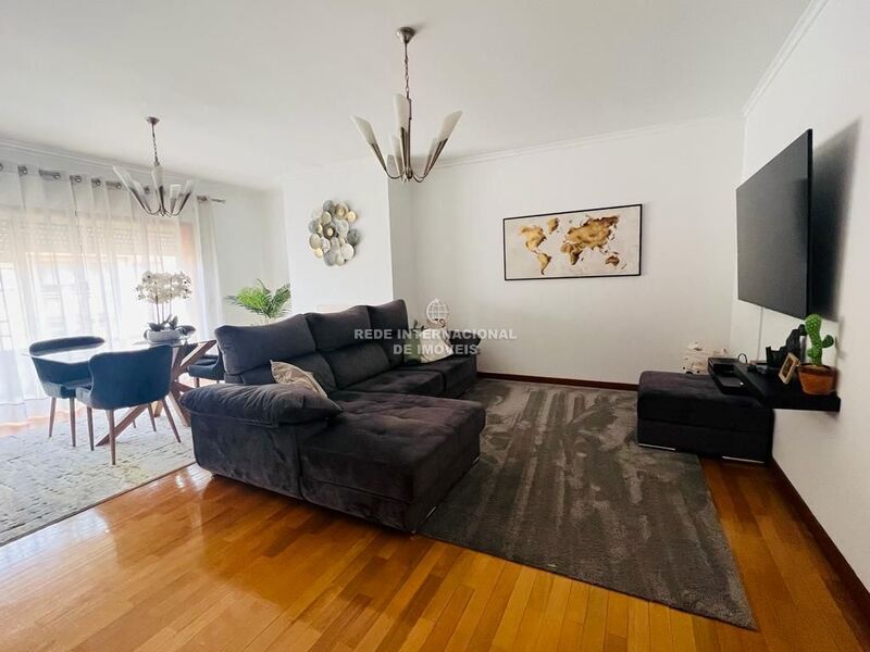 Venda Apartamento T2 Canidelo Vila Nova de Gaia - lareira, aquecimento central, ar condicionado, excelente localização, equipado, varanda