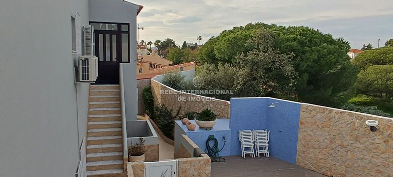 House 5 bedrooms Quarteira Loulé - garden, barbecue, garage, air conditioning, marquee, terrace, balcony, balconies, terraces, swimming pool