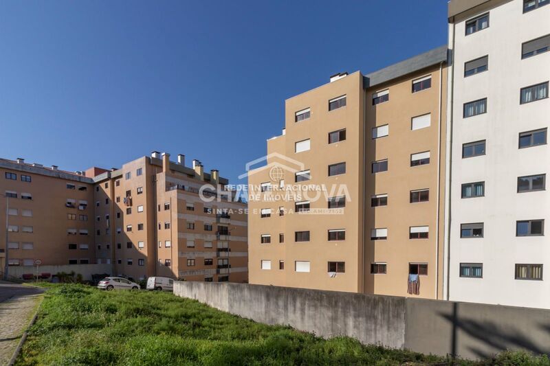 Apartamento T3 Oliveira de Azeméis - 2º andar, parqueamento