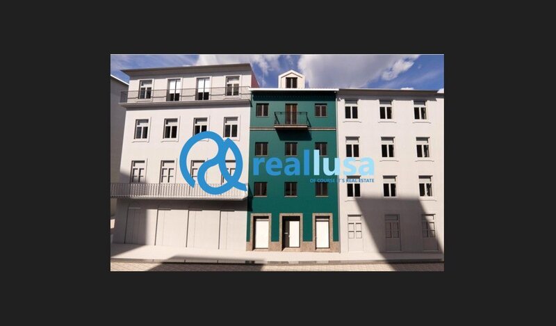 Prédio na R. Cândido Reis a 50m do largo da Sandemen na ribeira de Vila Nova de Gaia