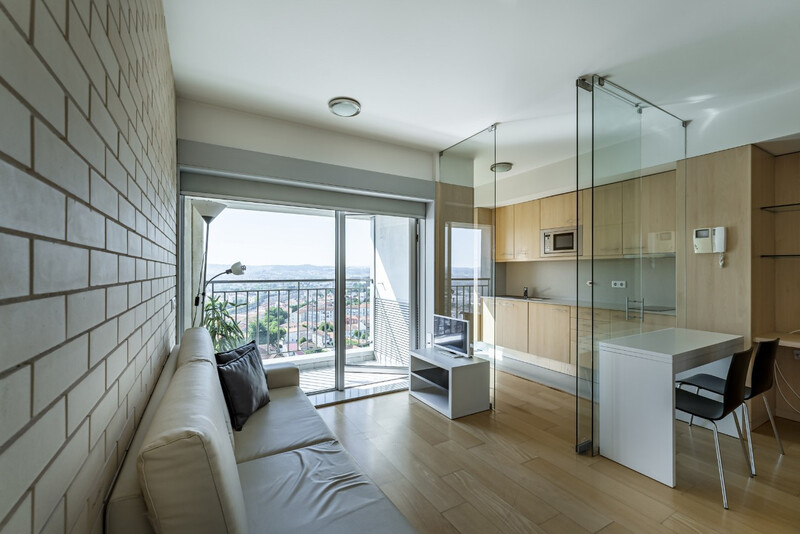 Apartment T0 Bonfim Porto - kitchen, balcony, parking space, garage, furnished