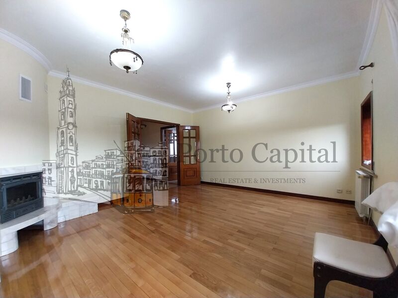 Excelente Moradia T2+ 1 com sótao no Porto Campanhã