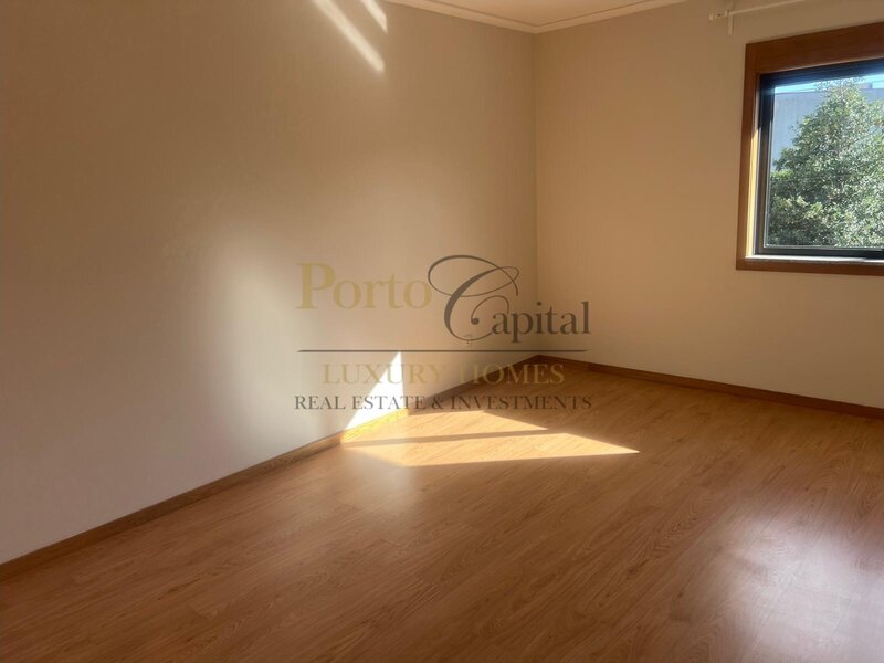 T2 com terraço privativo luz, conforto e excelente localização