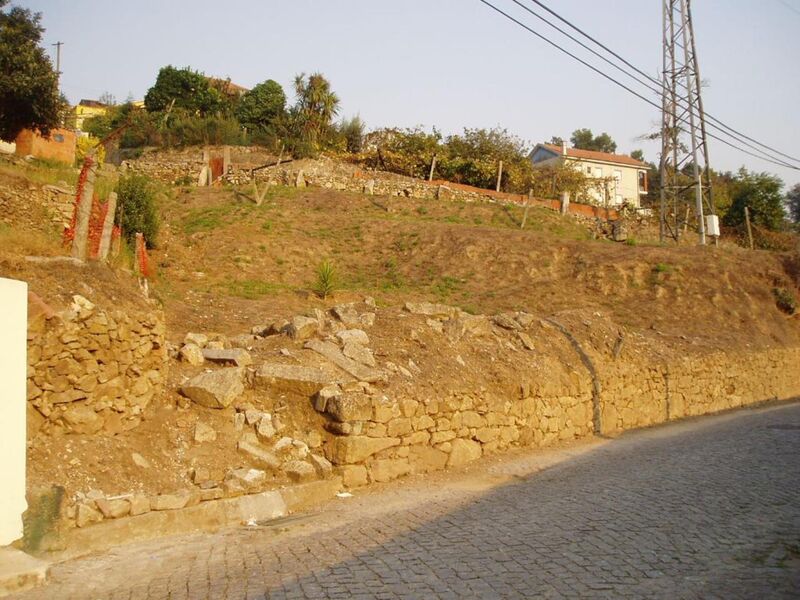 Land with 510sqm Avintes Vila Nova de Gaia - water hole, easy access, water, well