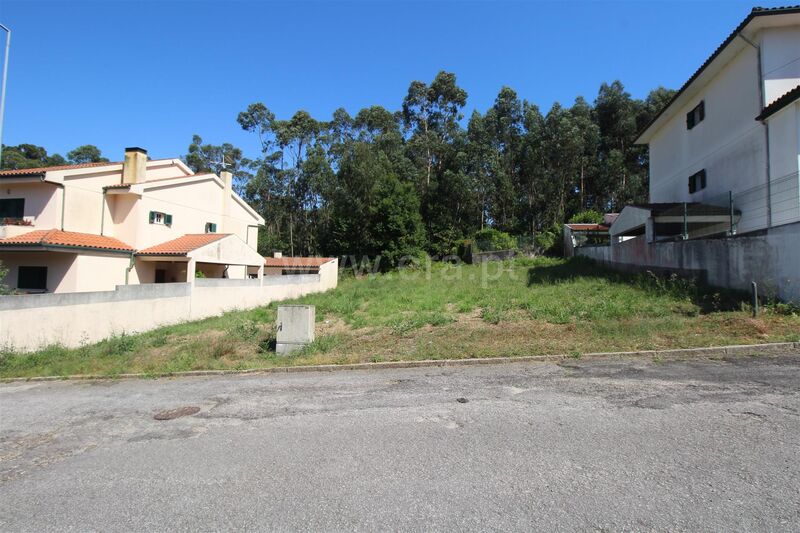 Land with 266sqm Vilar de Andorinho Vila Nova de Gaia