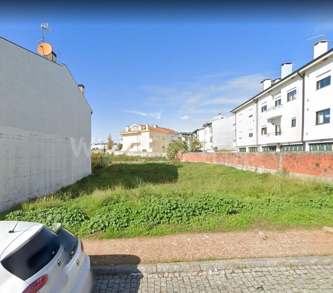 Land with 450sqm Avintes Vila Nova de Gaia