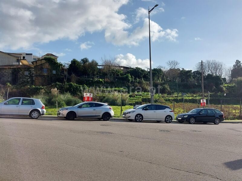 Land with 3446sqm Oliveira do Douro Vila Nova de Gaia - garage, great location