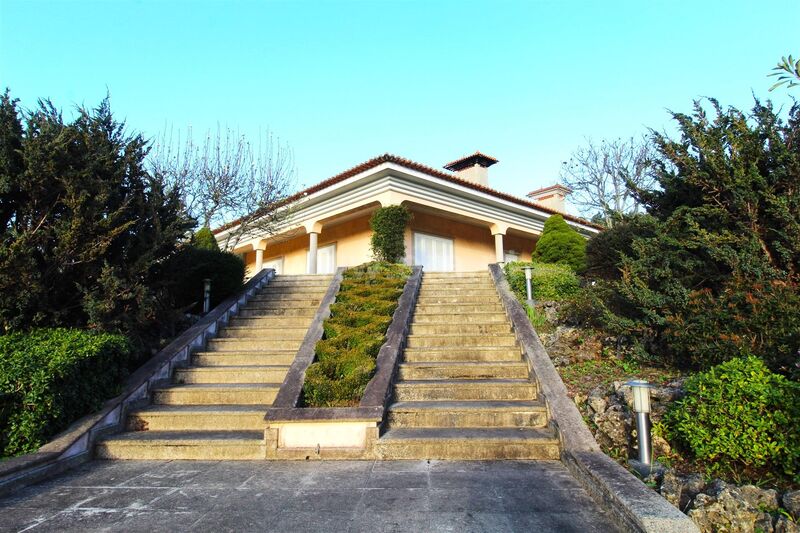 Casa/Vivenda V5 Sanguedo Santa Maria da Feira para vender