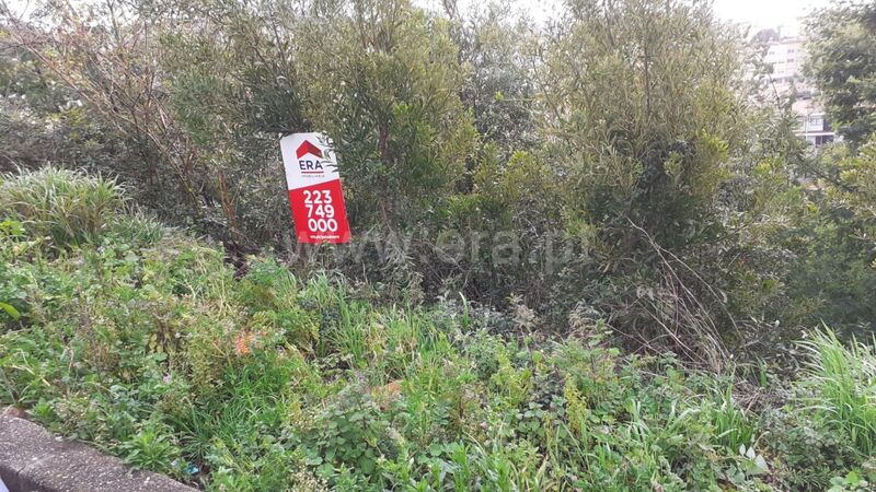 Land with 2505sqm Sermonde Vila Nova de Gaia