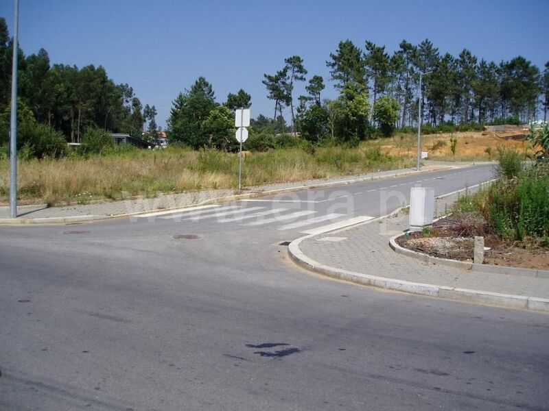 Lote com 803m2 Pedroso Vila Nova de Gaia - bons acessos