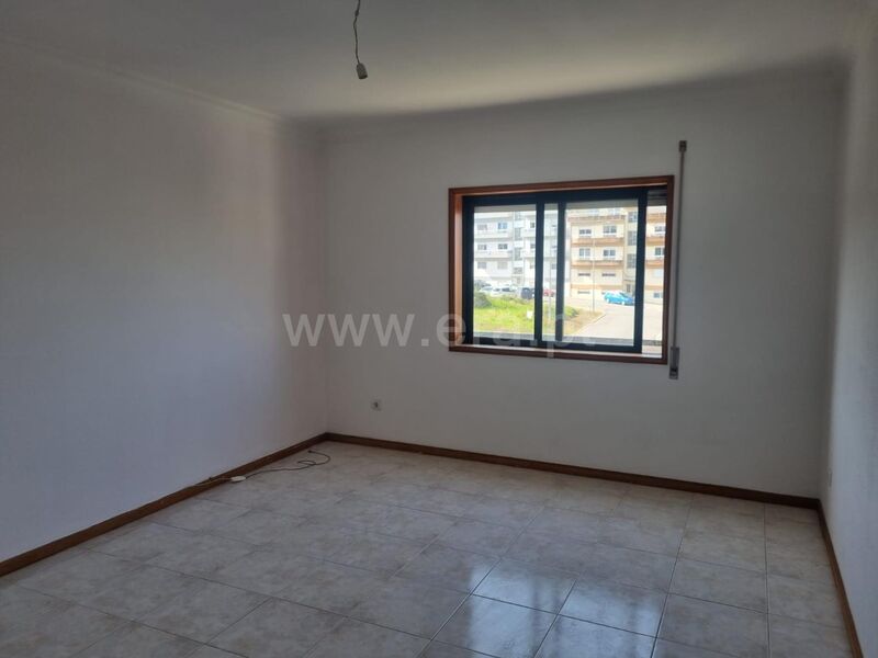 Apartamento bem localizado T2 Oliveira do Douro Vila Nova de Gaia - varanda