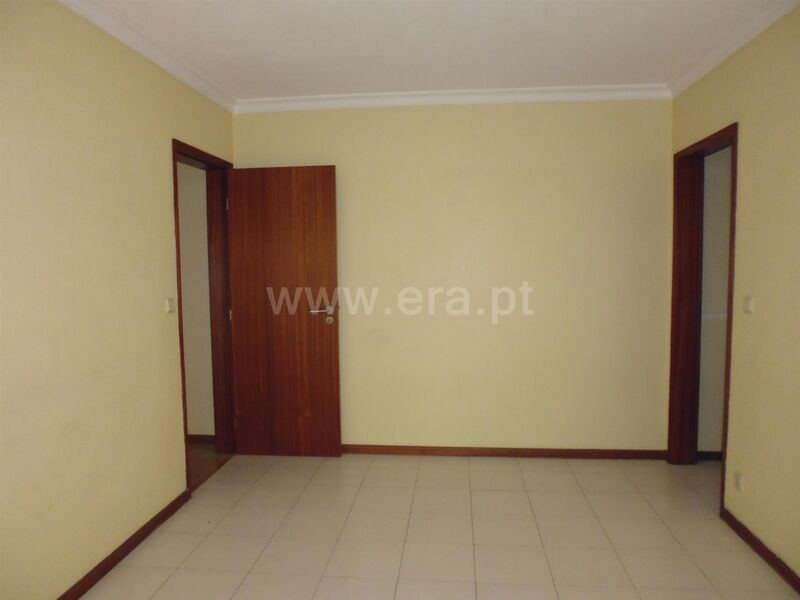 Apartamento em bom estado T1 Vilar de Andorinho Vila Nova de Gaia para vender - jardins, arrecadação