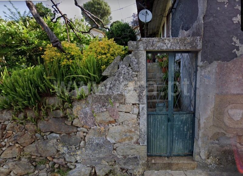 House 3 bedrooms to recover Avintes Vila Nova de Gaia - backyard