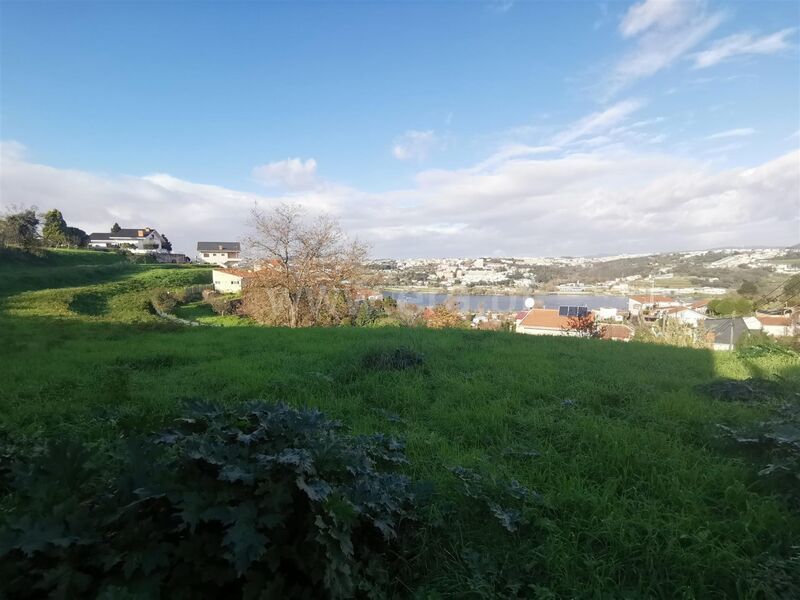 Land with 2000sqm Avintes Vila Nova de Gaia - quiet area