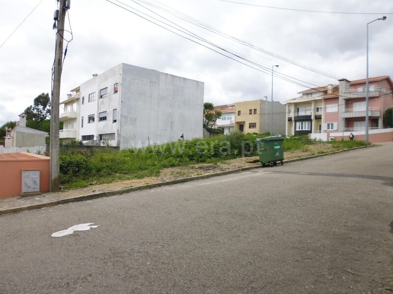 Lote de terreno com 325m2 Vila Nova de Gaia