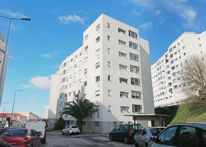 Apartment T2 in good condition Vilar de Andorinho Vila Nova de Gaia - gardens