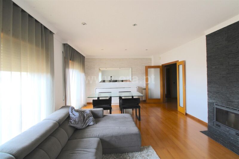 Apartment T4 Canidelo Vila Nova de Gaia - gardens, central heating, garage, equipped, balcony, double glazing