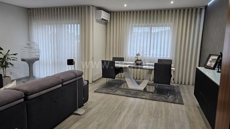Apartamento T3 de luxo Vilar de Andorinho Vila Nova de Gaia - aquecimento central, isolamento térmico, garagem, ar condicionado, jardins