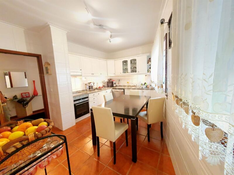 Apartamento T3 Canelas Vila Nova de Gaia - vista mar, aquecimento central, lugar de garagem, r/c
