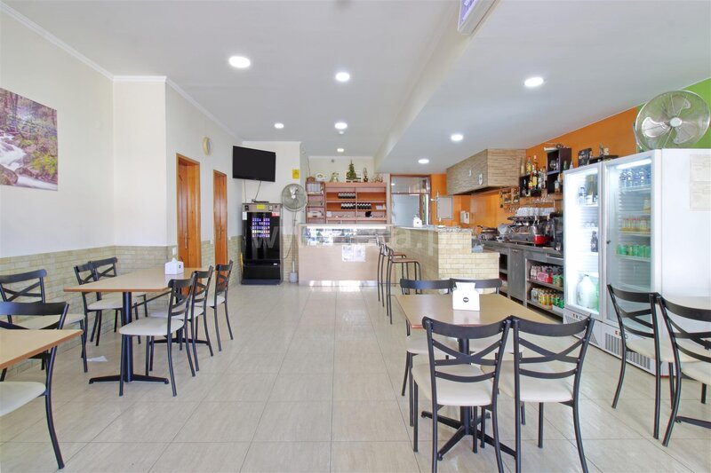 Rest./Coffee shop spacious Oliveira do Douro Vila Nova de Gaia - air conditioning, esplanade