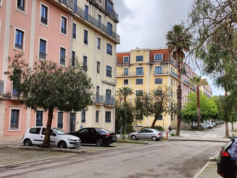 квартира T2 Oliveira do Douro Vila Nova de Gaia - детская площадка, центральное отопление, гараж, парковочное место, очень тихий район