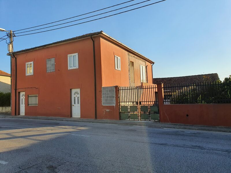 House V5 Encosta do Douro  Jovim Gondomar - garden, barbecue, excellent location, garage, swimming pool, terrace