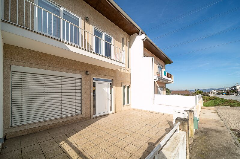 House V3 spacious Marco de Canaveses - double glazing, gardens, alarm, automatic gate, balcony, central heating, terrace, garage