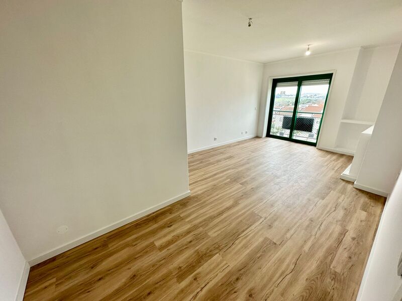 Apartment T3 Renovated in the center Maia - double glazing, kitchen, fireplace, 3rd floor