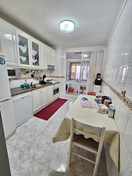 Apartamento com boas áreas T2+1 Vila Nova de Gaia - lareira, 5º andar, varandas, garagem, cozinha equipada