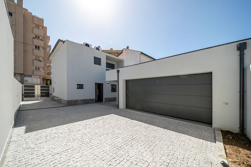 House V3 nueva Vila Nova de Gaia - air conditioning, balconies, garage, double glazing, balcony