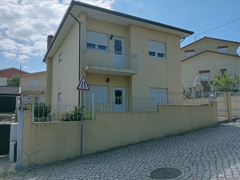 House for remodeling V7 Vila Nova de Gaia - excellent location, swimming pool, garage, garden