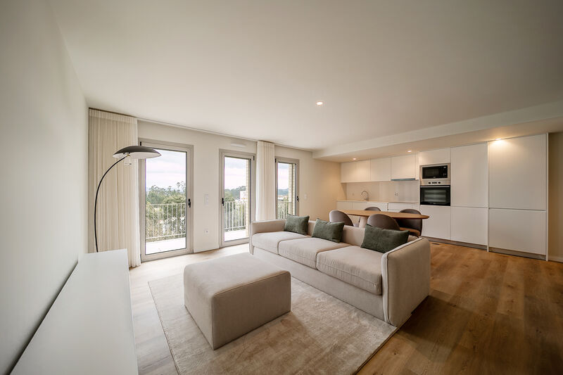 Apartamento T3 Vilar de Andorinho Vila Nova de Gaia - lugar de garagem, equipado, varanda