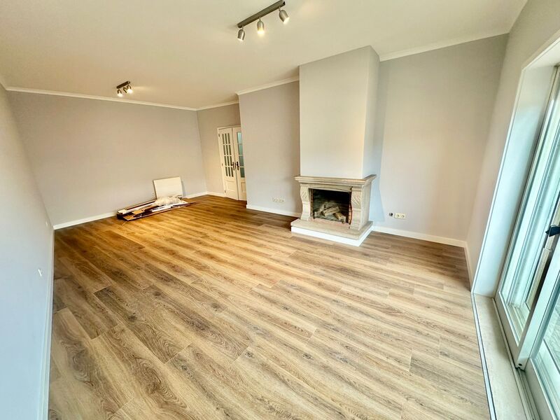 Apartamento Renovado T2 Vila Nova de Gaia - cozinha equipada, garagem, lugar de garagem, varanda