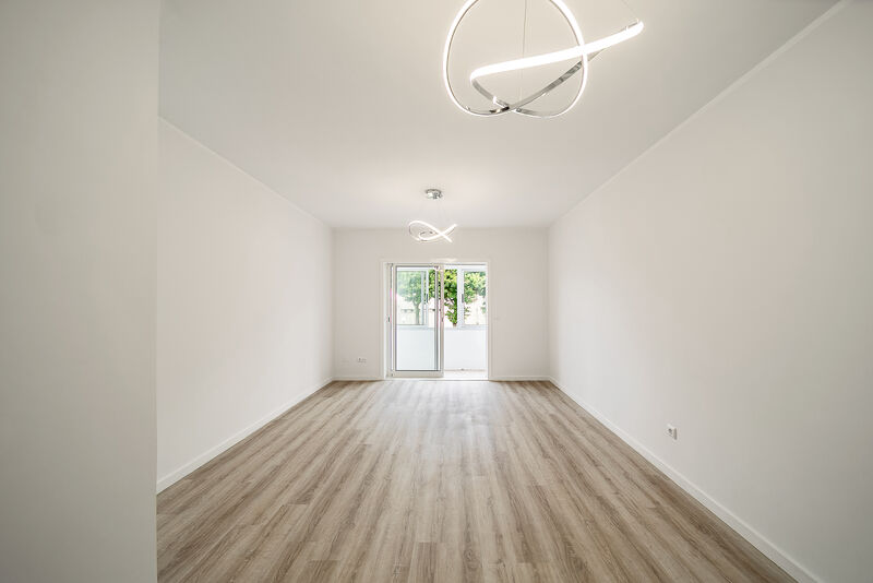 Apartamento T2+1 Renovado com boas áreas Vila Nova de Gaia - varanda, jardim, garagem