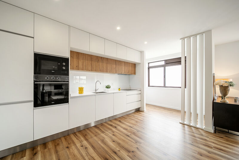 Apartment Renovated T2 Vila Nova de Gaia - garage, parking space, 1st floor, balcony