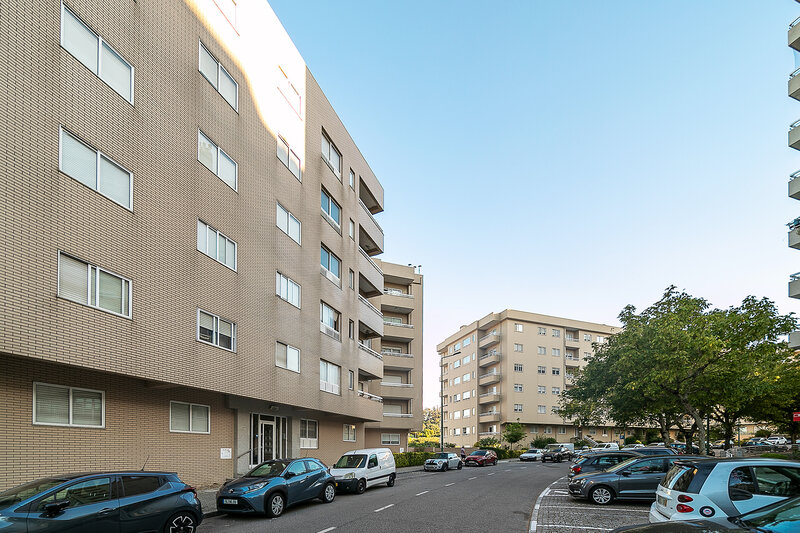 Apartamento T3 Paço Rei Mafamude Vila Nova de Gaia - 3º planta, cocina equipada, equipado, balcón, calefacción central, garaje