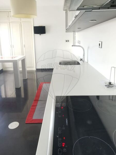 À venda Apartamento T3 Campanhã Porto - lareira, vidros duplos, garagem, ar condicionado, 2º andar, caldeira, aquecimento central, jardim, arrecadação