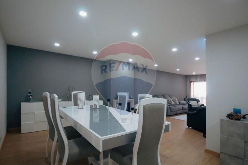 Apartamento T3 Arcozelo Vila Nova de Gaia para venda - lareira, terraço, vista mar, equipado, piscina, garagem