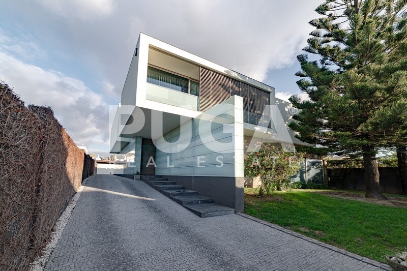 House Modern in the center V6 Valadares Vila Nova de Gaia - swimming pool, sea view, balcony, solar panels, garden, central heating, fireplace, turkish bath
