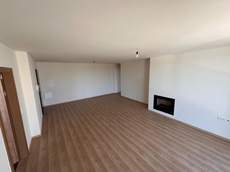 Apartment 3 bedrooms new Sines - store room, equipped, air conditioning, lots of natural light, balcony