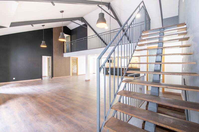 Building Commercial in the center Monchique - swimming pool, alarm, terrace