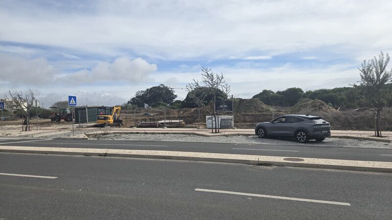 House V4 Luxury Sines - balcony, sea view, garage, gardens, store room, fireplace, double glazing, solar panels, swimming pool